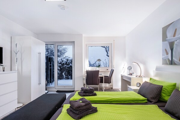 Iron/ironing board, free WiFi, bed sheets, wheelchair access