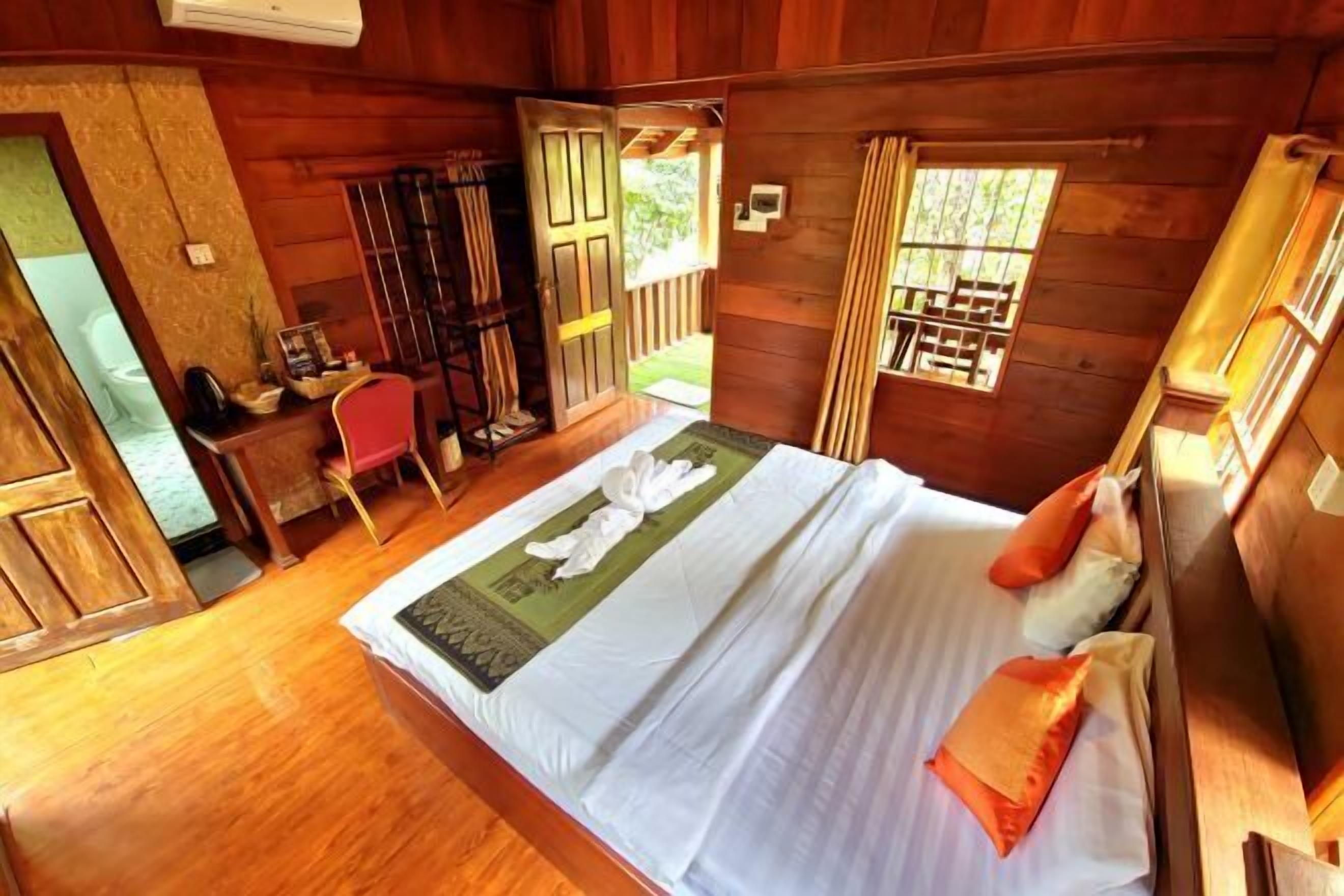 Lydisolert og sengetøy