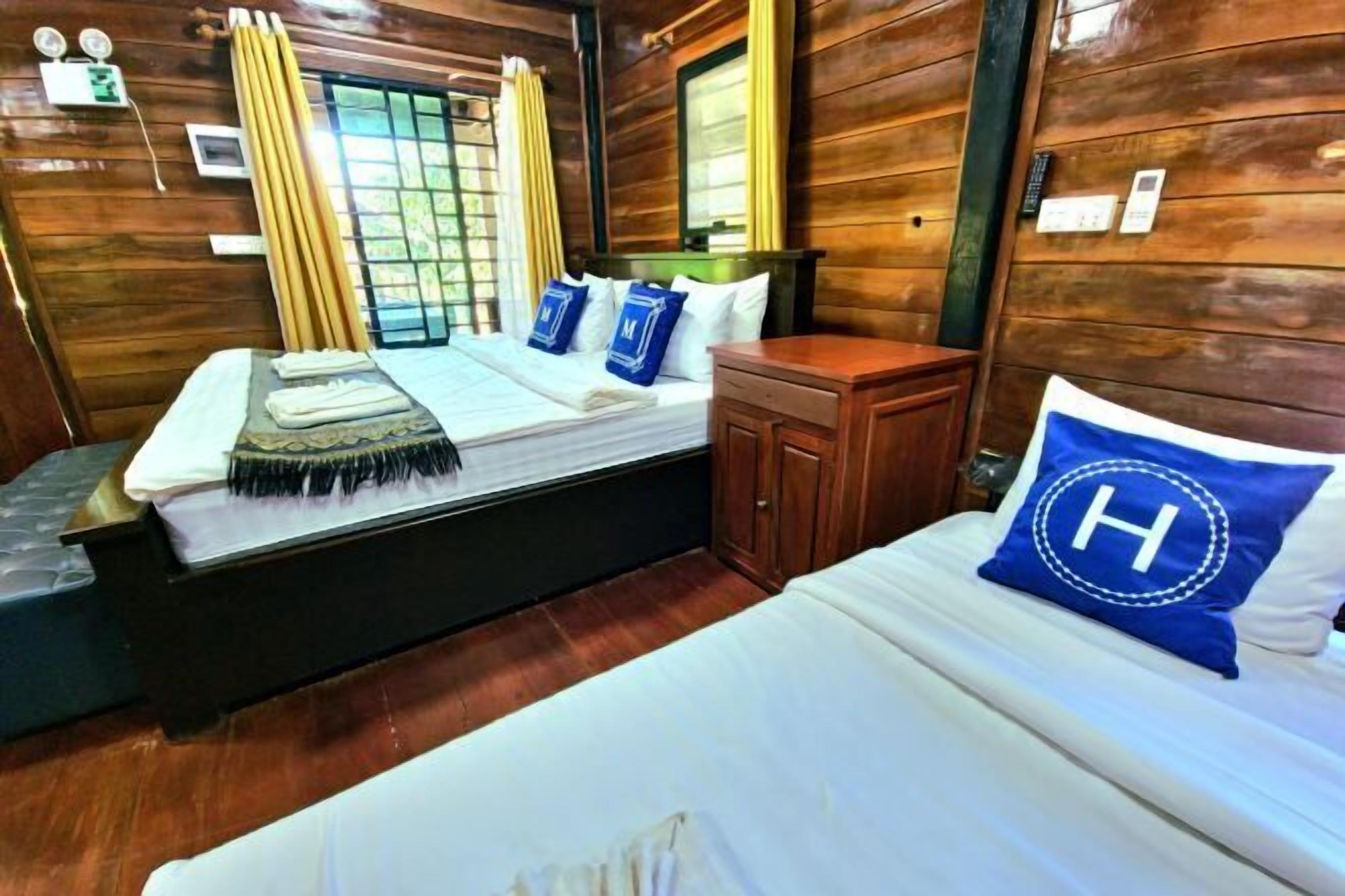 Lydisolert og sengetøy