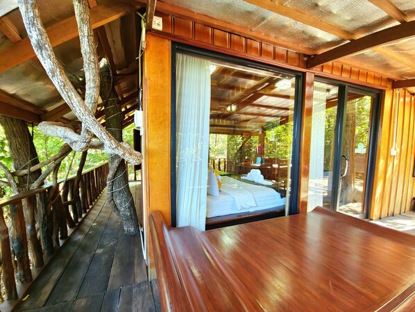 Family Tree House | Soundproofing, bed sheets