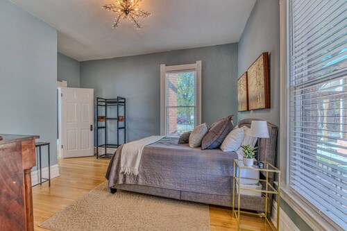 Historic Charm, Sophisticated Style and Timely Elegance. Welcome to Rosemont.