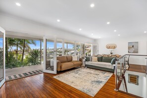 Interior - Seabreeze Escape (Terrigal)
