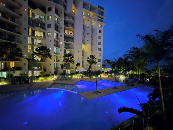 Pool - Cairns Tropical Reefside Retreat (Cairns City)