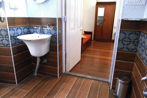 Deluxe-Zimmer | Badezimmer