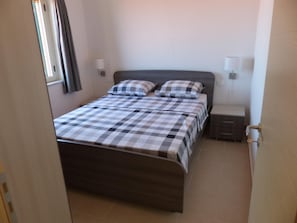 2 bedrooms, individually furnished, bed sheets - Apartment in Tropea With Sea Views (Parghelia)