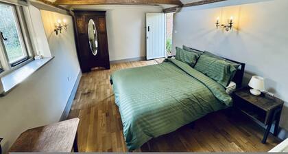 Coombe End Farmhouse Lodge - From 165 Per Night