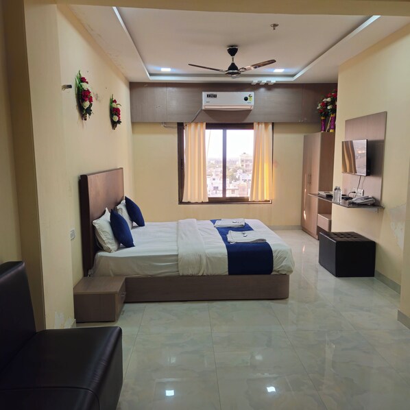 Chambre Double Deluxe, vue ville | Literie hypoallergénique, bureau, Wi-Fi gratuit, draps fournis