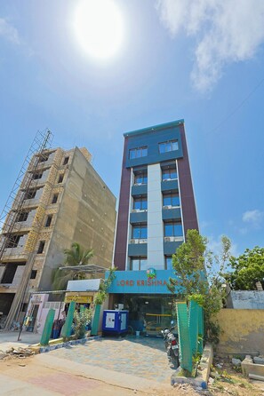 Front of property - Hotel Lord Krishna Dham (Dwarka)