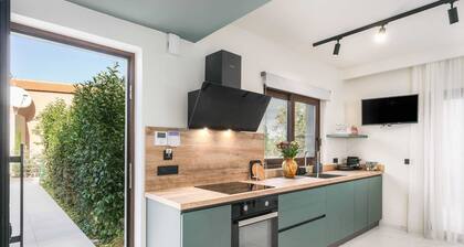 Villa Anthos | Luxury 1-Bedroom Villa with Heated* Pool!