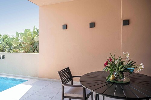 Villa Anthos | Luxury 1-Bedroom Villa with Heated* Pool!