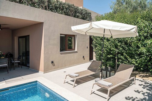Villa Anthos | Luxury 1-Bedroom Villa with Heated* Pool!