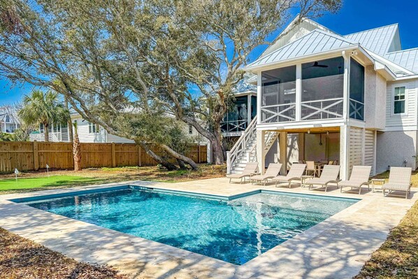 Unclassified image, 1 of 50, button