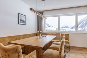 Dining - Spacious apartment with balcony (Rauris)