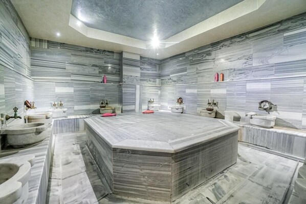 Public bath - The Riada Hotel  (Adapazari)