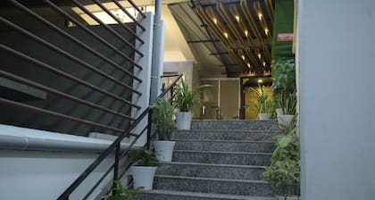 Hotel Pohor Regency Near Kamakhya Foot Bridge