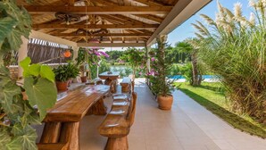 Outdoor dining - Nice apartment for 2 guests with A/C, WIFI, pool, TV and terrace (Medulin)