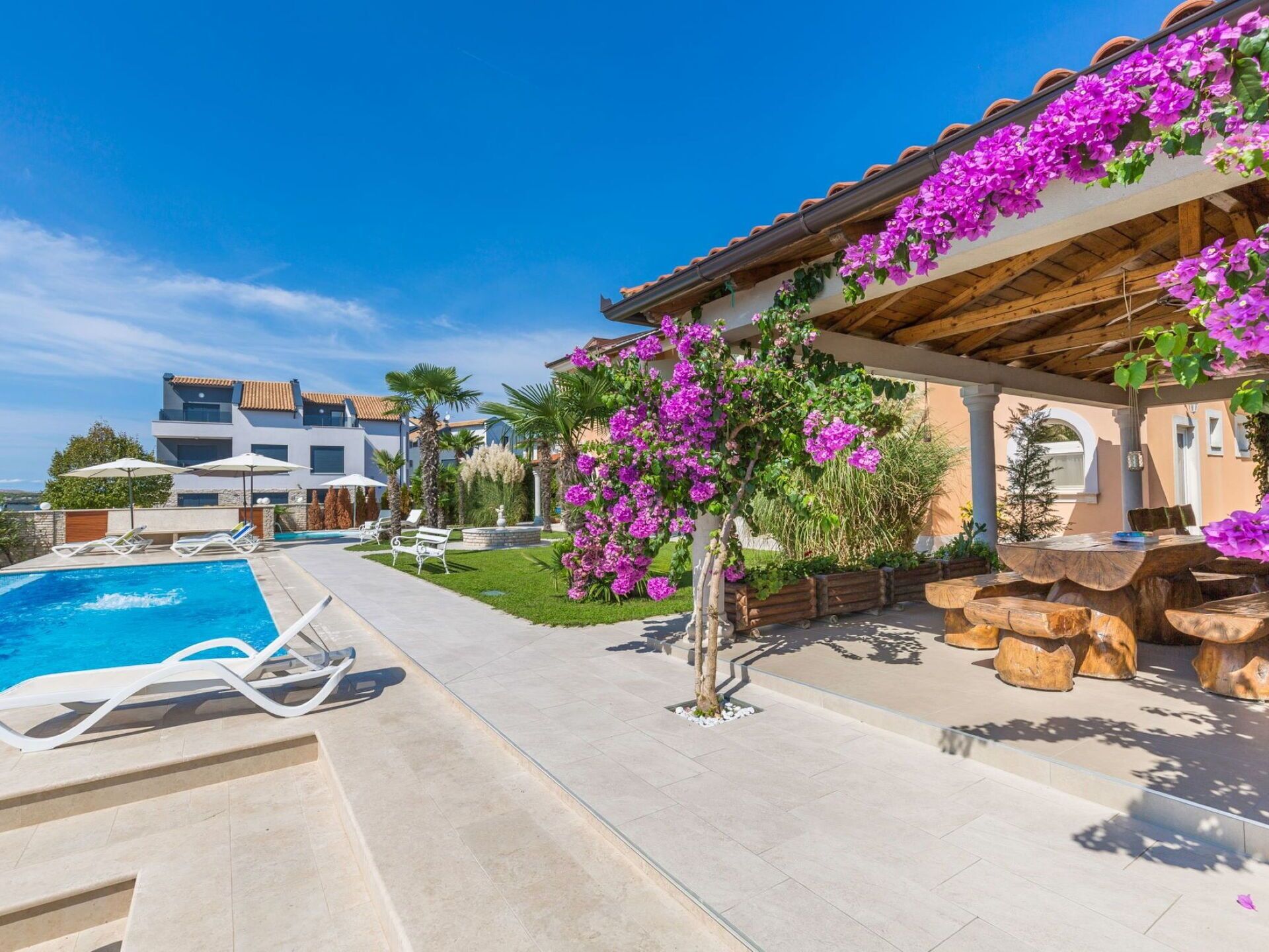 Resort, Swimming Pool, Leisure, Eco Hotel, Outdoor Furniture, Estate, Villa, Umbrella, Hotel, Shade