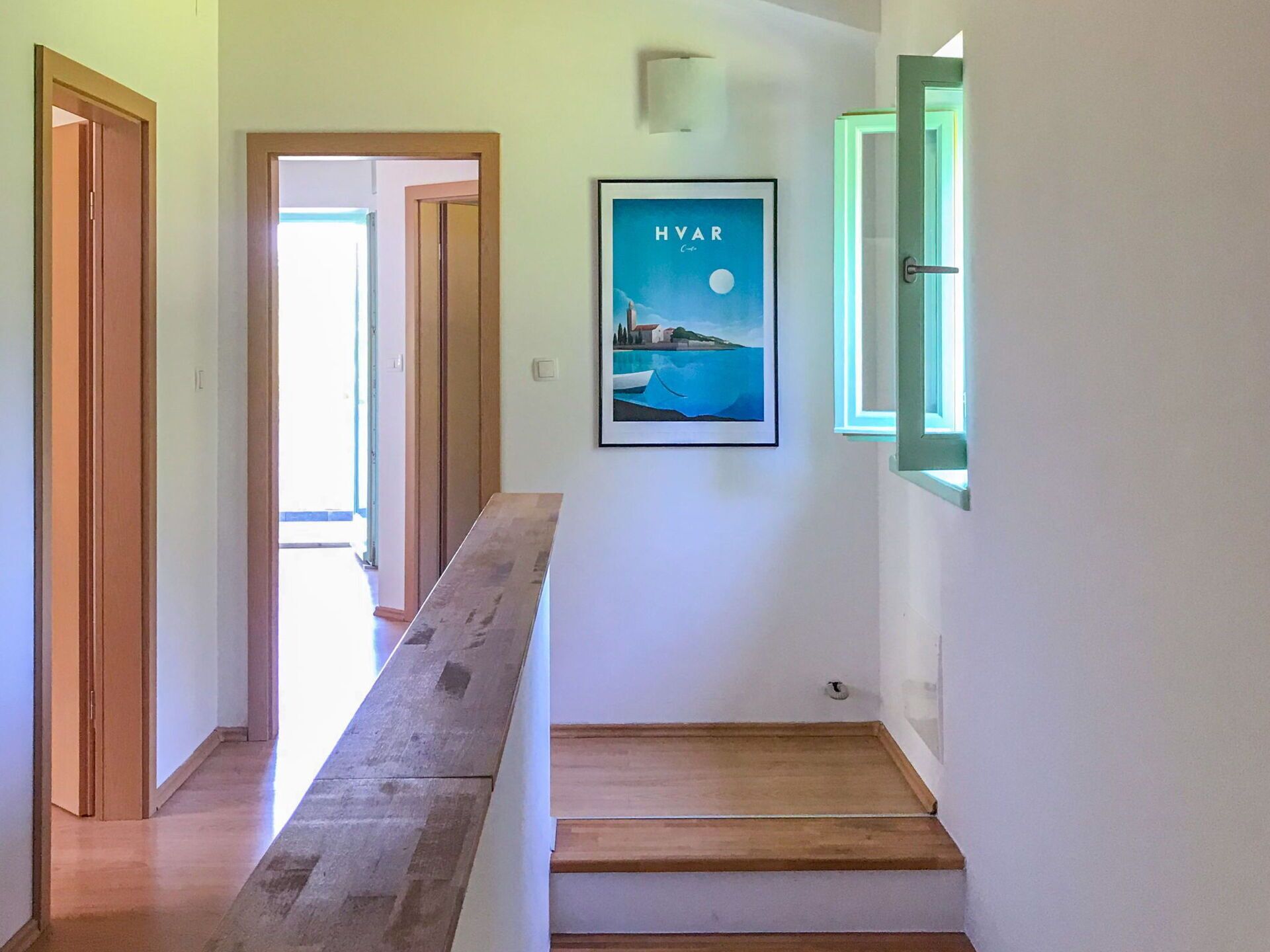 Pared, Piso, Madera, Suelo, Diseño De Interiores, Techo, Suelos De Madera, Puerta, Habitación, Madera Dura