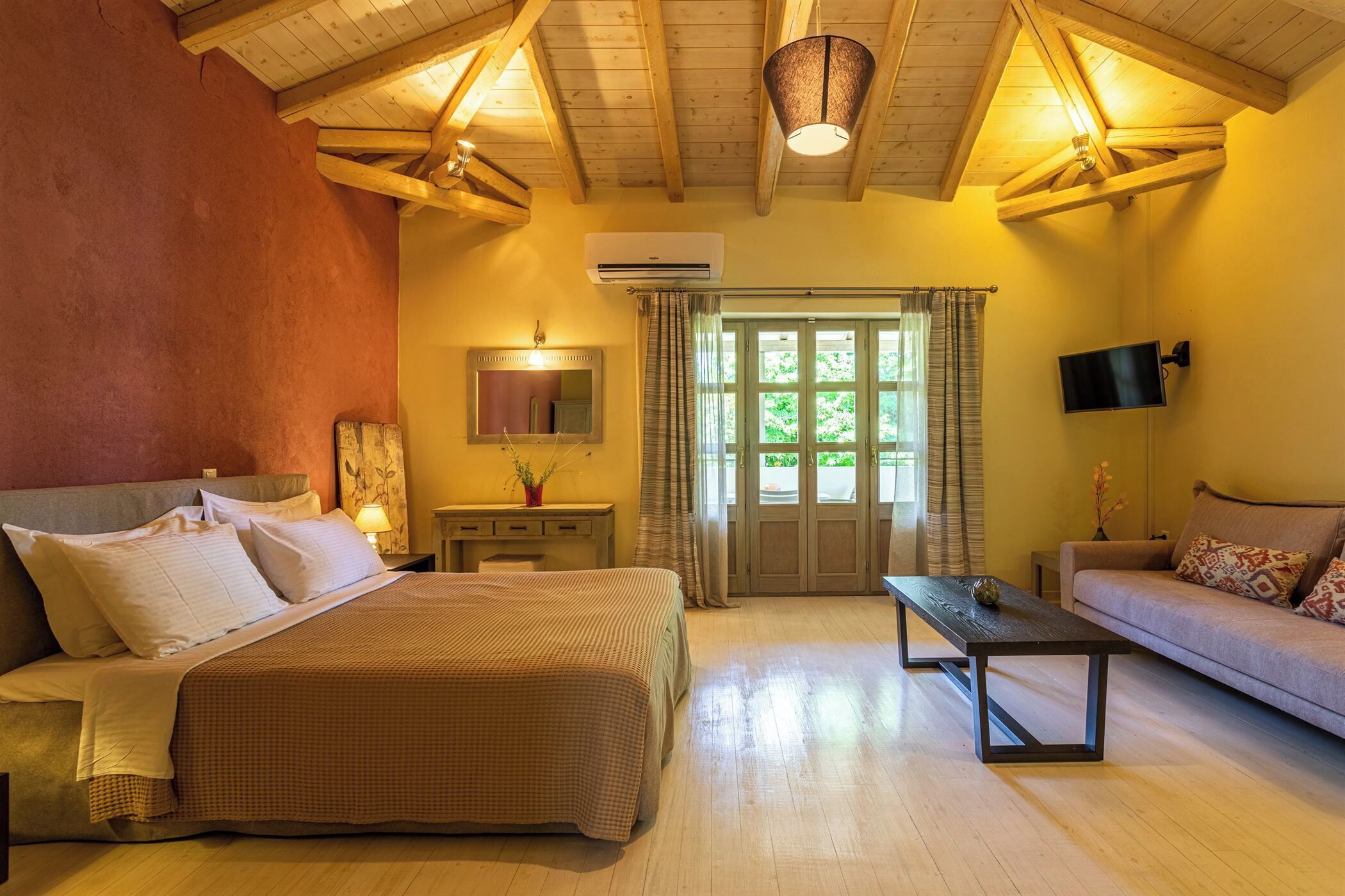 สตูดิโอ | ตู้นิรภัยในห้องพัก, Wi-Fi ฟรี