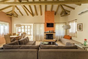 Family House | Living area | Flat-screen TV