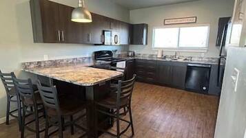 Frigorifero, microonde, forno, lavastoviglie