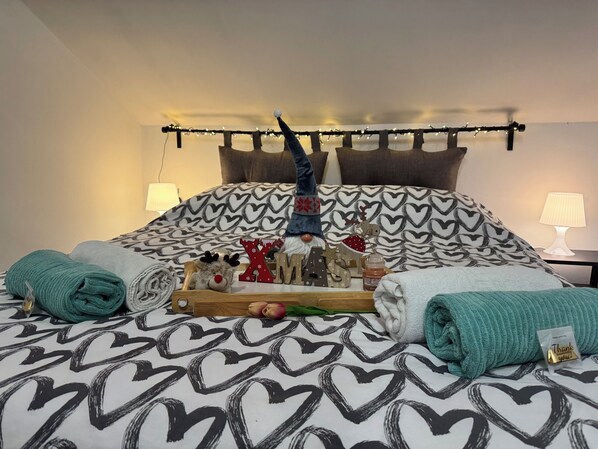 1 soverom, strykejern/-brett, reiseseng for barn og wi-fi (inkludert)