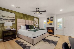 4 bedrooms, iron/ironing board, travel cot, WiFi - The Cypress Arcadia|Pool|Al-Fresco Living|Putt Grn (Scottsdale)