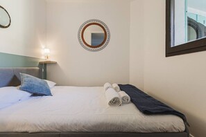 2 室のベッドルーム、アイロン / アイロン台、旅行用ベビーベッド、WiFi (無料)