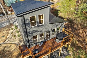 Exterior - Green & Black Bear Cabins by Beyond Expectations: w/ Firepit & Axe Throwing (Sevierville)