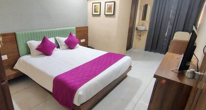 THE GRAND PIANO HOTEL