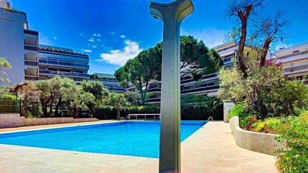 Unclassified image, 1 of 8, button - Ref TANIT by Palmes d'Or Properties (Juan-les-Pins)