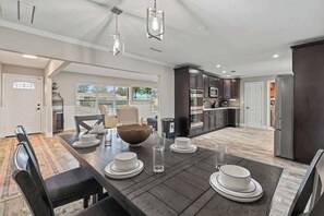 Dining - Splash Haven | Team Joseph Ellen (Jacksonville)