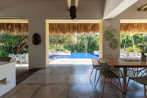 Outdoor dining - Lovely 4BR Villa at Mesa de Yeguas (Anapoima)