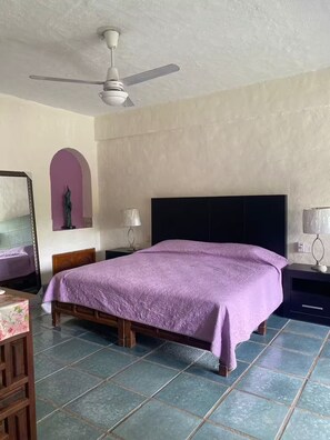 2 makuuhuonetta, silitysrauta/-lauta, Wi-Fi