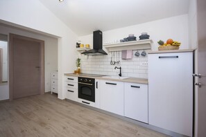 Fridge, oven, stovetop, dishwasher - Apartments Tonia - One bedroom apartment with a sea view (Tonia A2) (Šibenik-Brodarica)