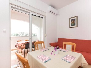 Dining - Apartments Zdenka Zatoglav - Two bedroom apartment with a sea view (Orange) (Rogoznica)