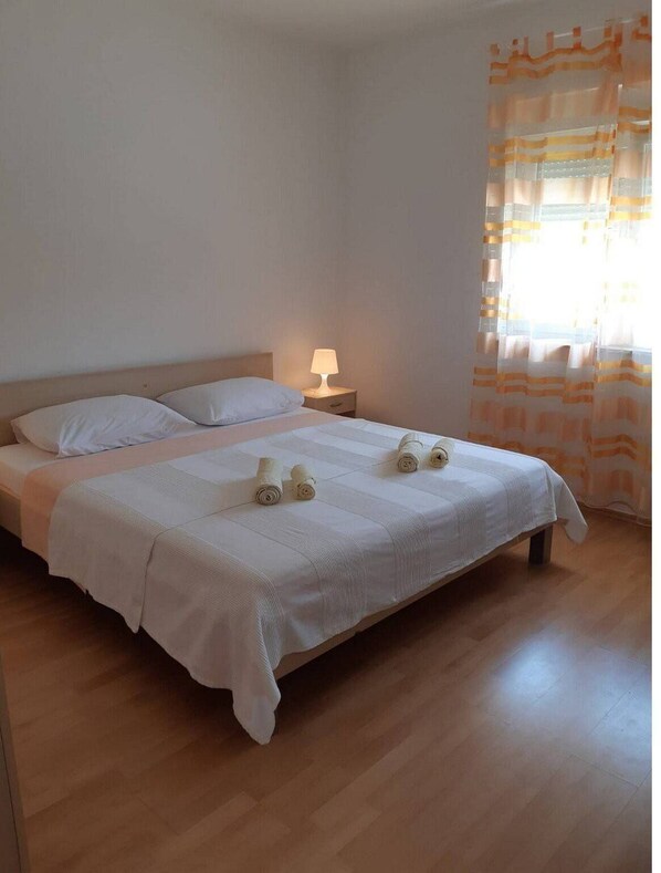 1 chambre, Wi-Fi gratuit, draps fournis