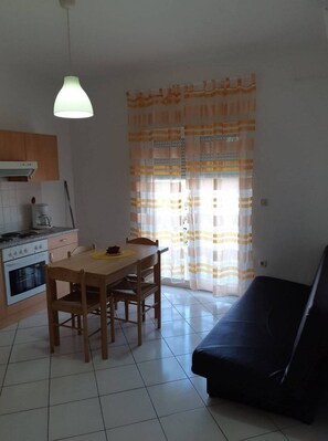 TV - Apartments Murter - One bedroom apartment A3 (Murter)