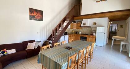 Large villa 10 pers near beach, 5 bedrooms, quiet