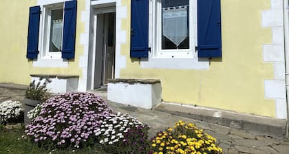 Maison ancienne charmante avec jardin, proche du port de Groix