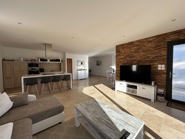 Fernseher
