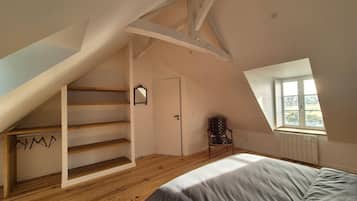 Apartment | 3 bedrooms, bed sheets