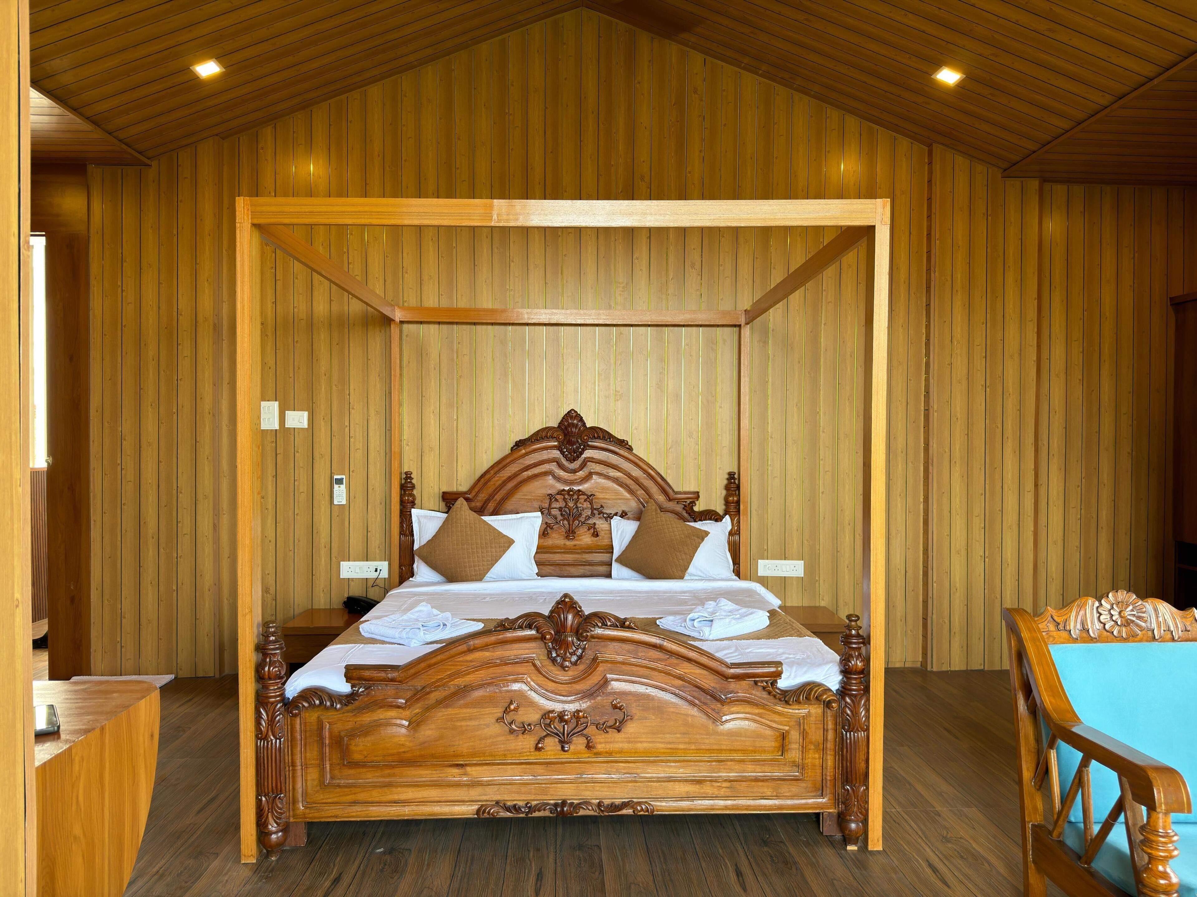 Executive-suite