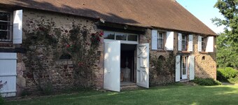 Large house with breathtaking views of an 18-hole golf course and the Cher valley