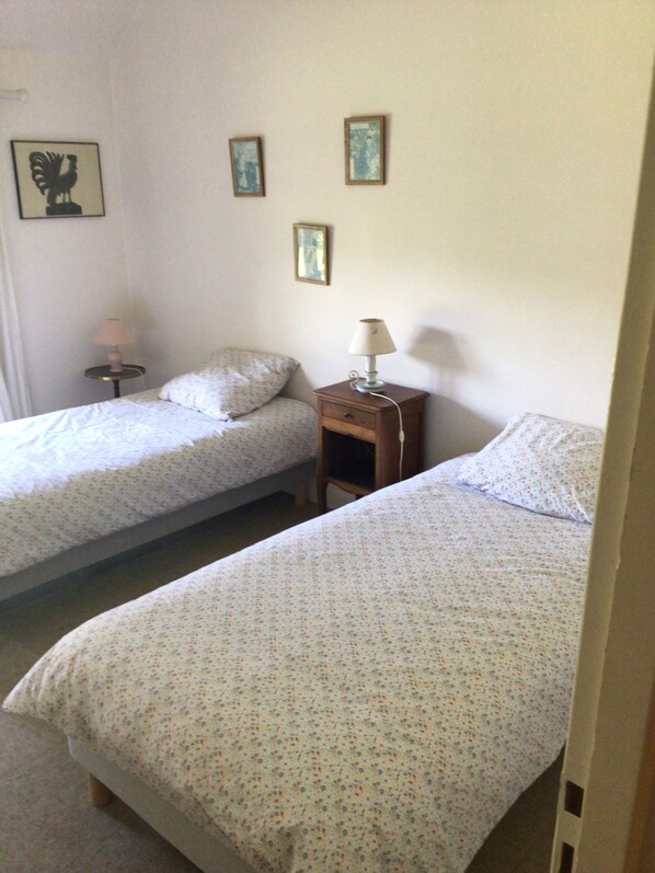 4 bedrooms, iron/ironing board, travel crib, free WiFi