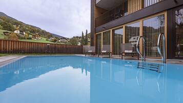 Apartment | Pool | Outdoor pool, a heated pool