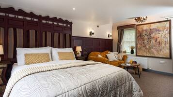 1 bedroom, iron/ironing board, travel crib, WiFi