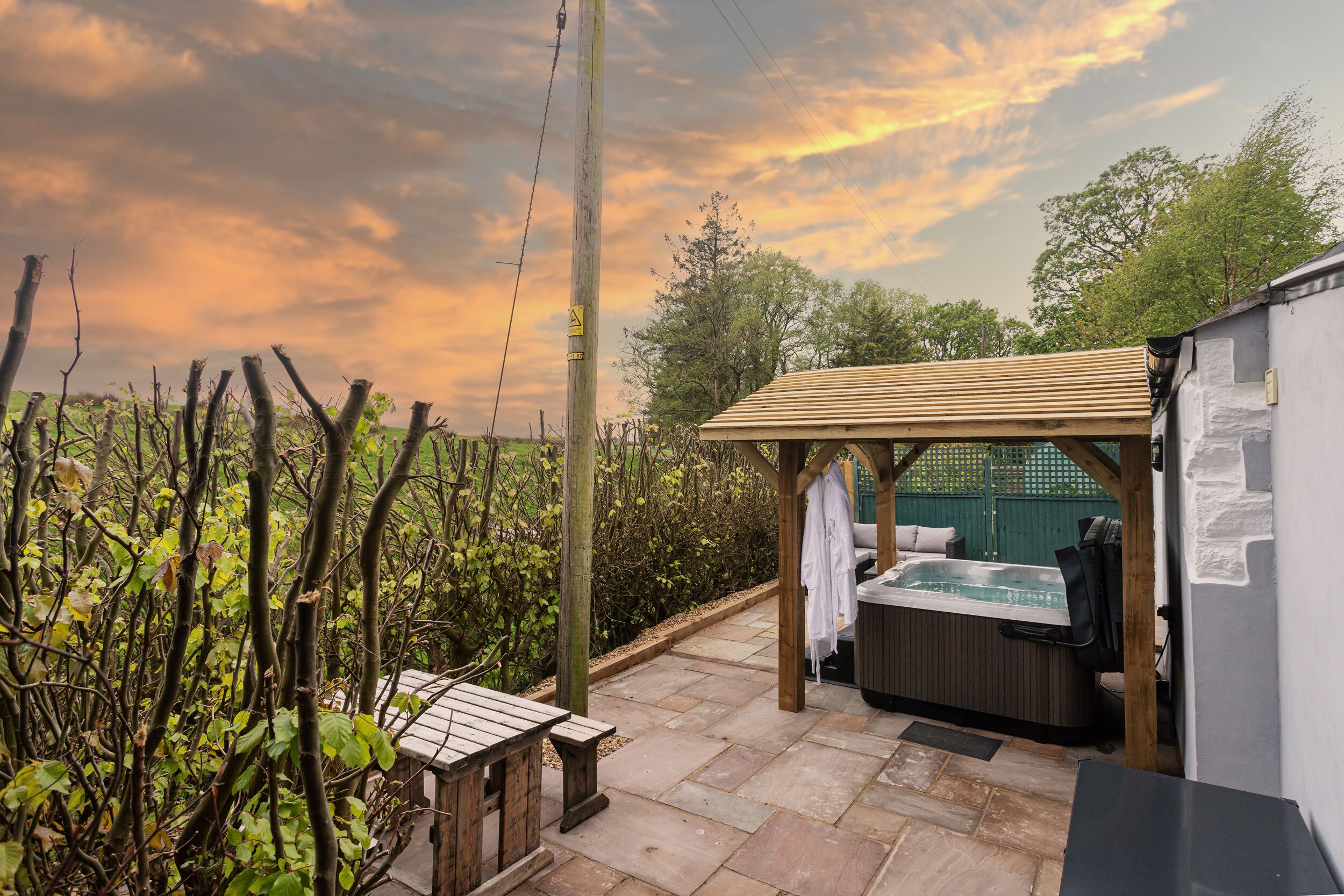 Bañera de hidromasaje exterior