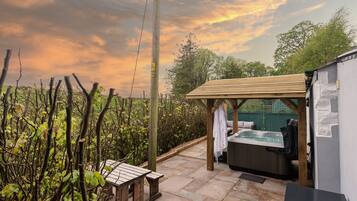 Bañera de hidromasaje exterior