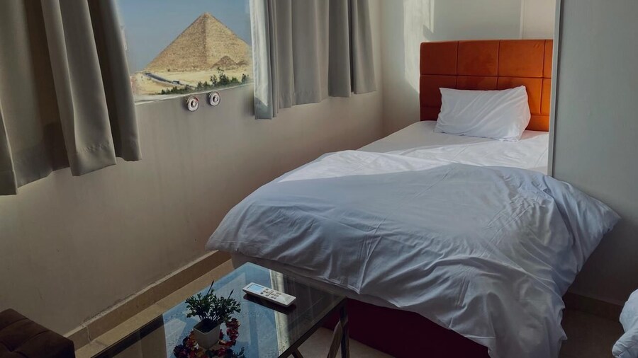 Experieance Pyramids VIEW